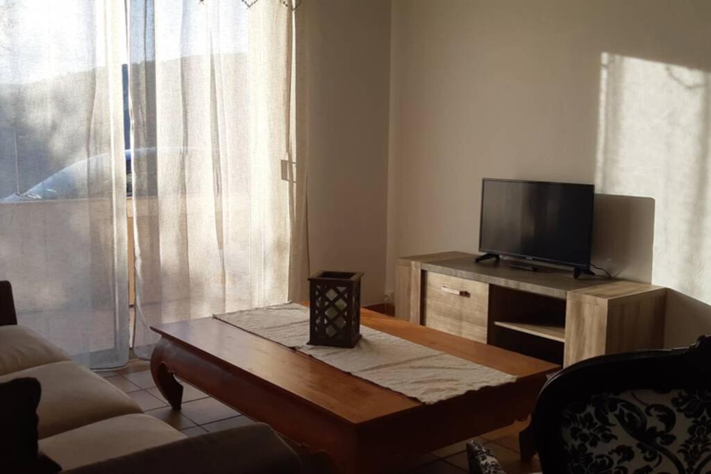 Appartement Spacieux Et Chaleureux A Grasse Luaran gambar