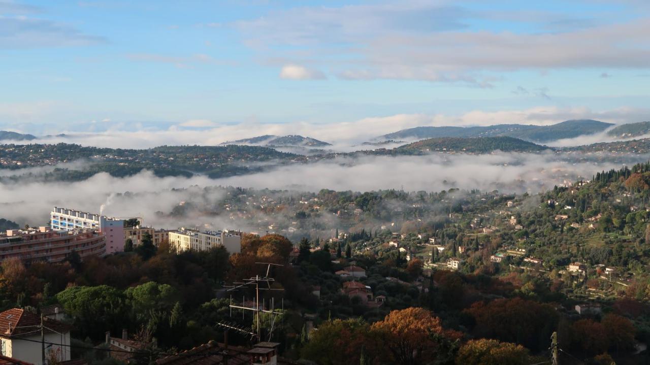 Appartement Spacieux Et Chaleureux A Grasse Luaran gambar